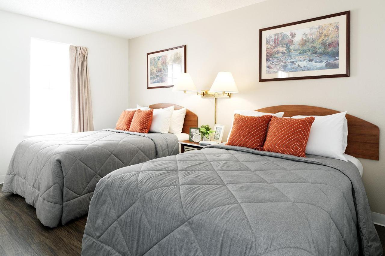Intown Suites Extended Stay Indianapolis In -College Park Michigan Road Exterior photo